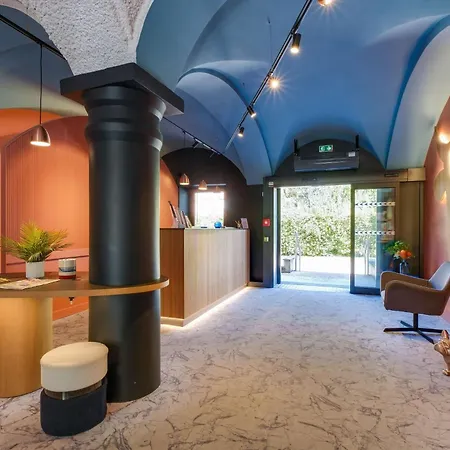 Sure By Western Annecy Hotel 3*