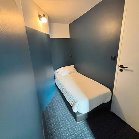 Sure By Western Annecy